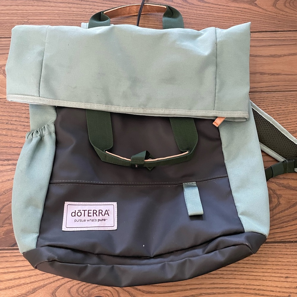 dōTERRA Green "Pursue What's Pure" Backpack